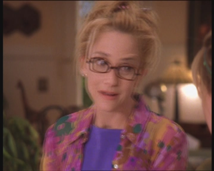 DailyDuff-dot-org_LizzieMcGuire-PartyOverHere0127.jpg