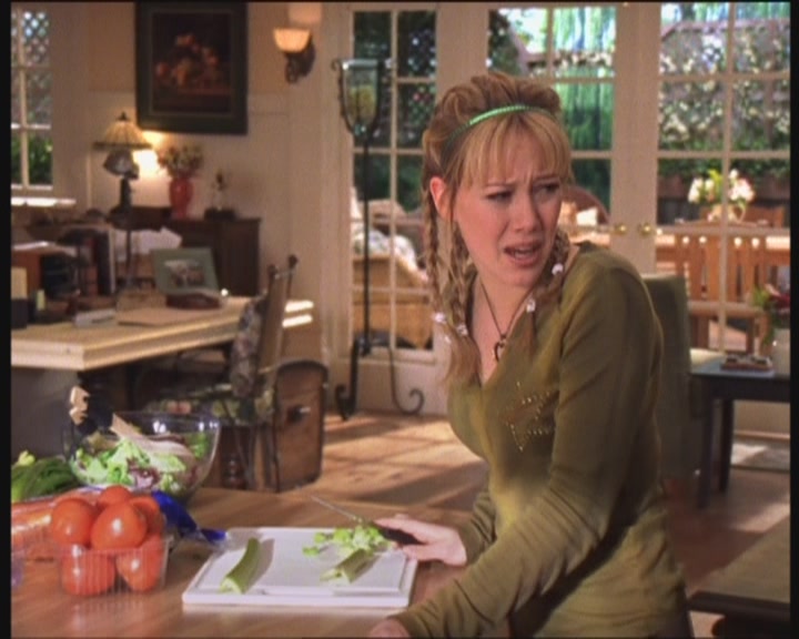 DailyDuff-dot-org_LizzieMcGuire-PartyOverHere0129.jpg