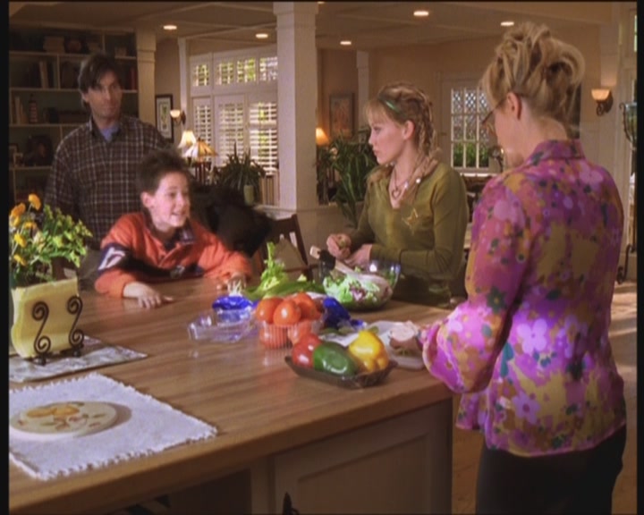 DailyDuff-dot-org_LizzieMcGuire-PartyOverHere0166.jpg