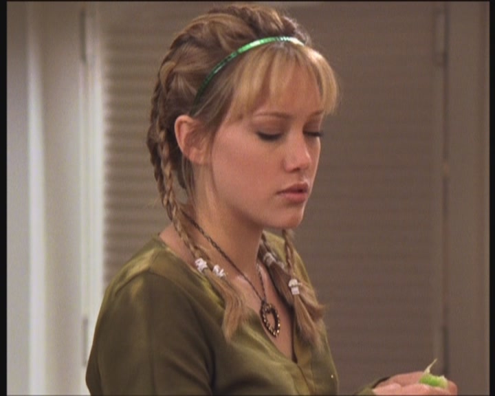 DailyDuff-dot-org_LizzieMcGuire-PartyOverHere0174.jpg