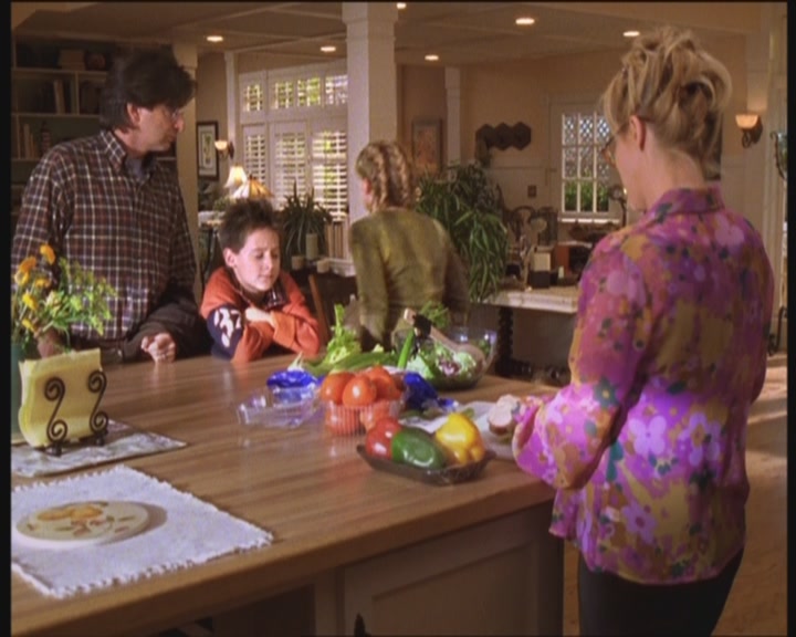 DailyDuff-dot-org_LizzieMcGuire-PartyOverHere0185.jpg