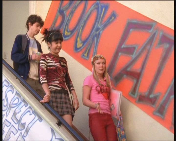 DailyDuff-dot-org_LizzieMcGuire-PartyOverHere0250.jpg