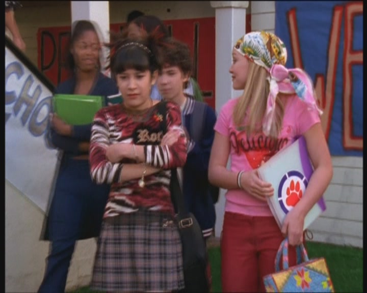 DailyDuff-dot-org_LizzieMcGuire-PartyOverHere0262.jpg