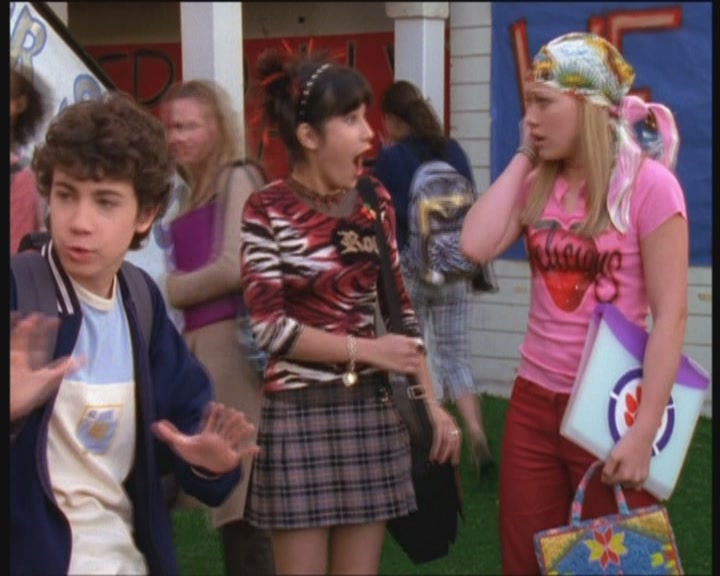 DailyDuff-dot-org_LizzieMcGuire-PartyOverHere0285.jpg