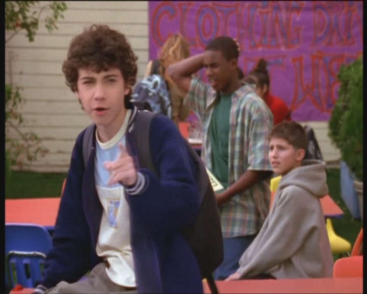 DailyDuff-dot-org_LizzieMcGuire-PartyOverHere0286.jpg