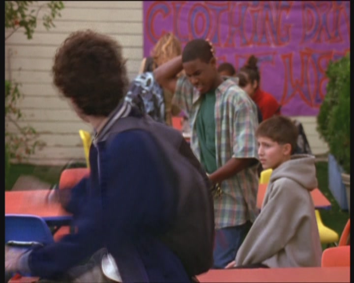 DailyDuff-dot-org_LizzieMcGuire-PartyOverHere0287.jpg
