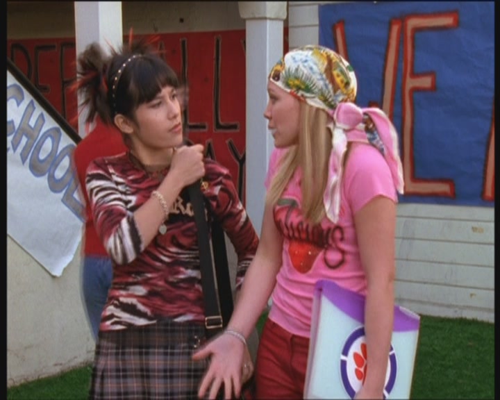 DailyDuff-dot-org_LizzieMcGuire-PartyOverHere0293.jpg