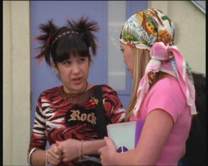 DailyDuff-dot-org_LizzieMcGuire-PartyOverHere0298.jpg