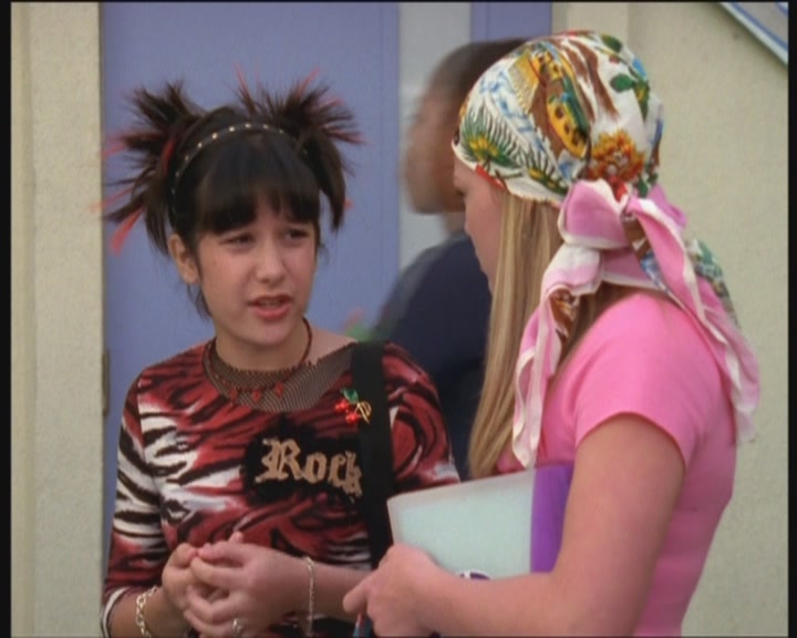 DailyDuff-dot-org_LizzieMcGuire-PartyOverHere0301.jpg