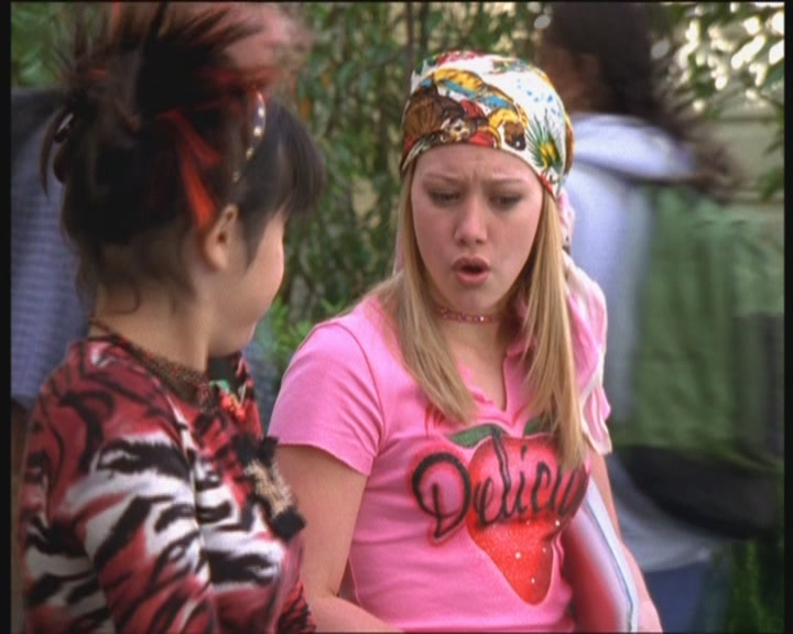 DailyDuff-dot-org_LizzieMcGuire-PartyOverHere0320.jpg