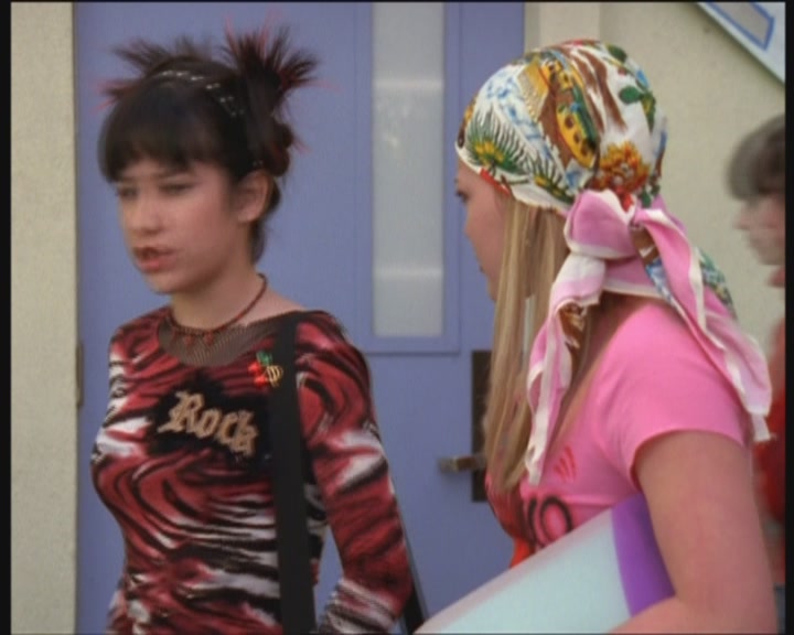 DailyDuff-dot-org_LizzieMcGuire-PartyOverHere0324.jpg
