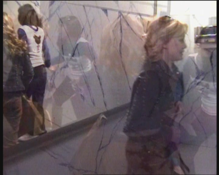 DailyDuff-dot-org_LizzieMcGuire-PartyOverHere0496.jpg