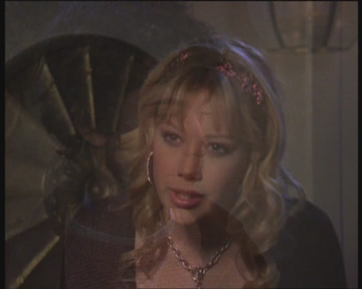 DailyDuff-dot-org_LizzieMcGuire-PartyOverHere0520.jpg DailyDuff-dot-org_LizzieMcGuire-PartyOverHere0520.jpg