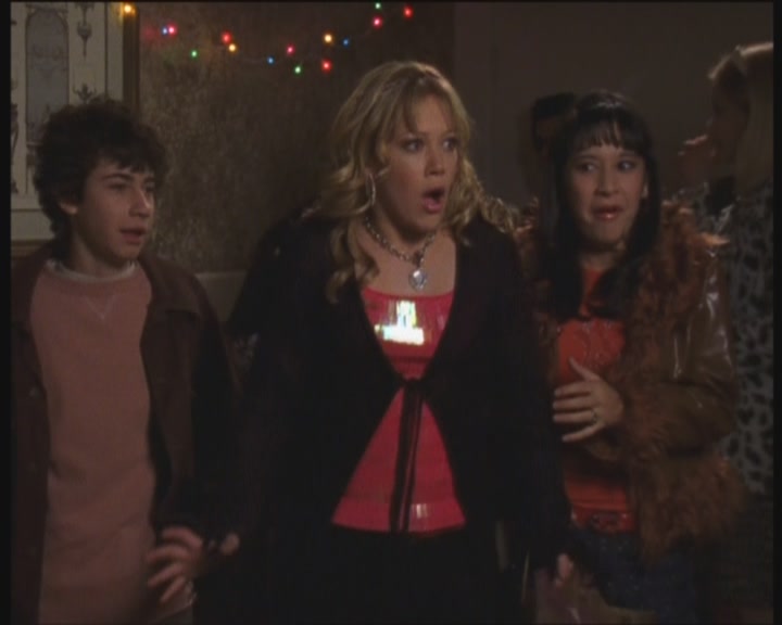 DailyDuff-dot-org_LizzieMcGuire-PartyOverHere0545.jpg