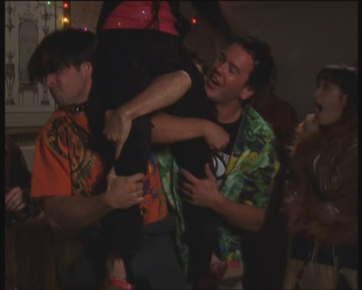 DailyDuff-dot-org_LizzieMcGuire-PartyOverHere0548.jpg