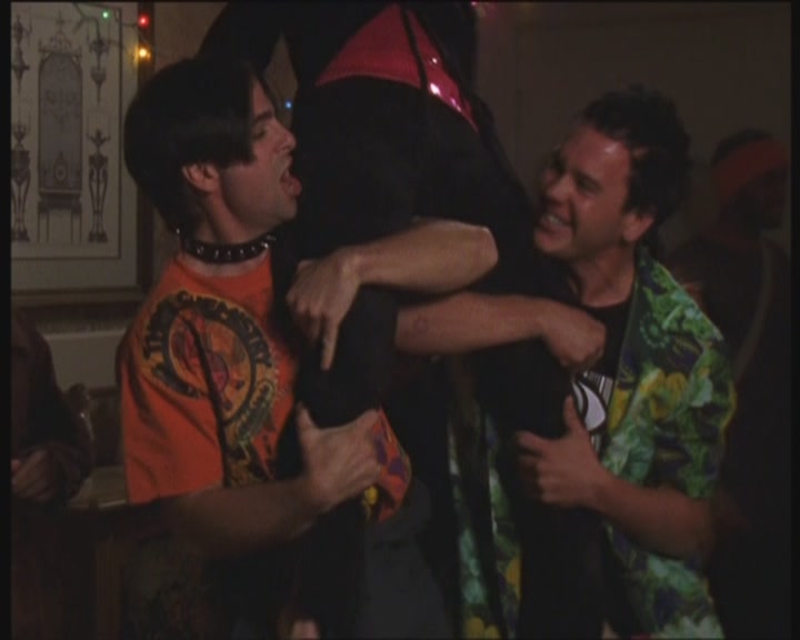 DailyDuff-dot-org_LizzieMcGuire-PartyOverHere0549.jpg