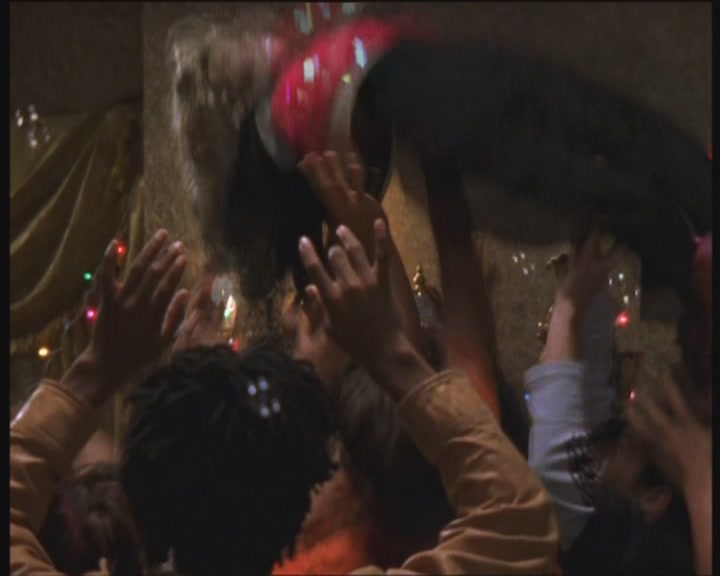 DailyDuff-dot-org_LizzieMcGuire-PartyOverHere0553.jpg