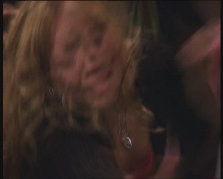 DailyDuff-dot-org_LizzieMcGuire-PartyOverHere0574.jpg