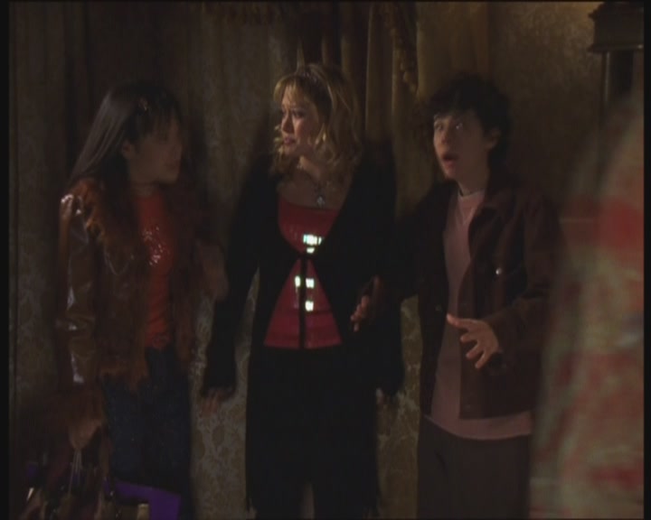 DailyDuff-dot-org_LizzieMcGuire-PartyOverHere0582.jpg