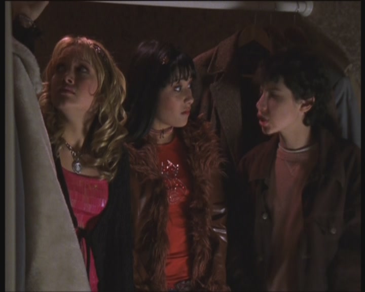 DailyDuff-dot-org_LizzieMcGuire-PartyOverHere0648.jpg