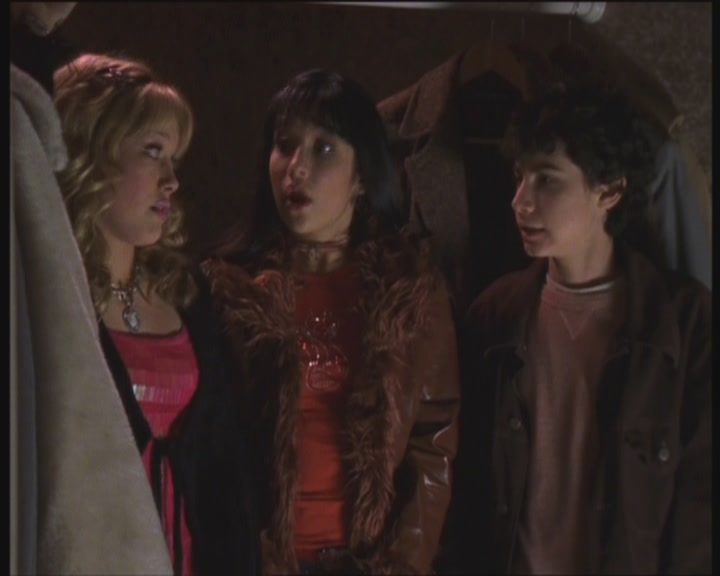 DailyDuff-dot-org_LizzieMcGuire-PartyOverHere0650.jpg