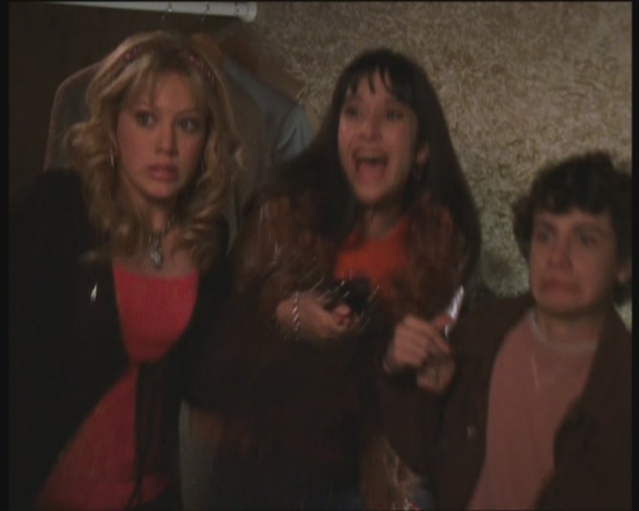 DailyDuff-dot-org_LizzieMcGuire-PartyOverHere0655.jpg