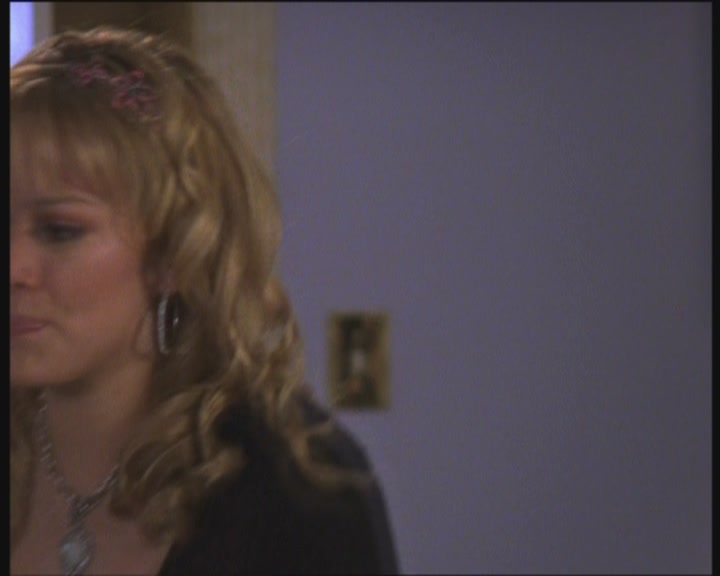 DailyDuff-dot-org_LizzieMcGuire-PartyOverHere0895.jpg DailyDuff-dot-org_LizzieMcGuire-PartyOverHere0895.jpg