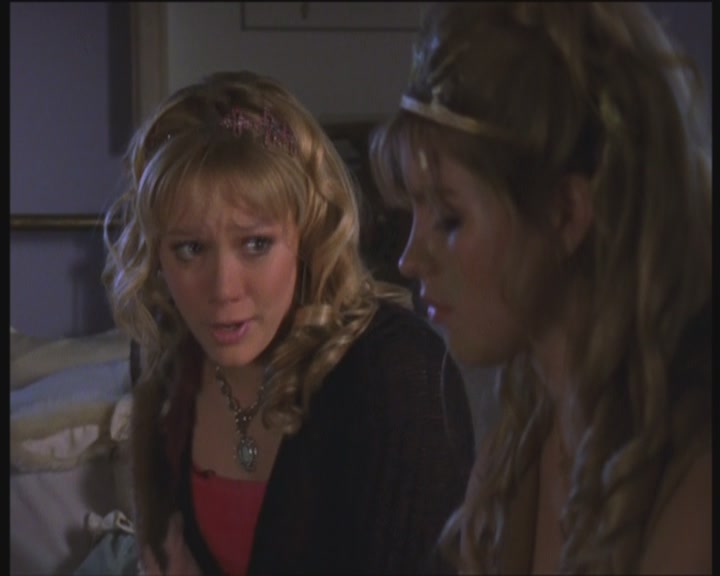 DailyDuff-dot-org_LizzieMcGuire-PartyOverHere0900.jpg