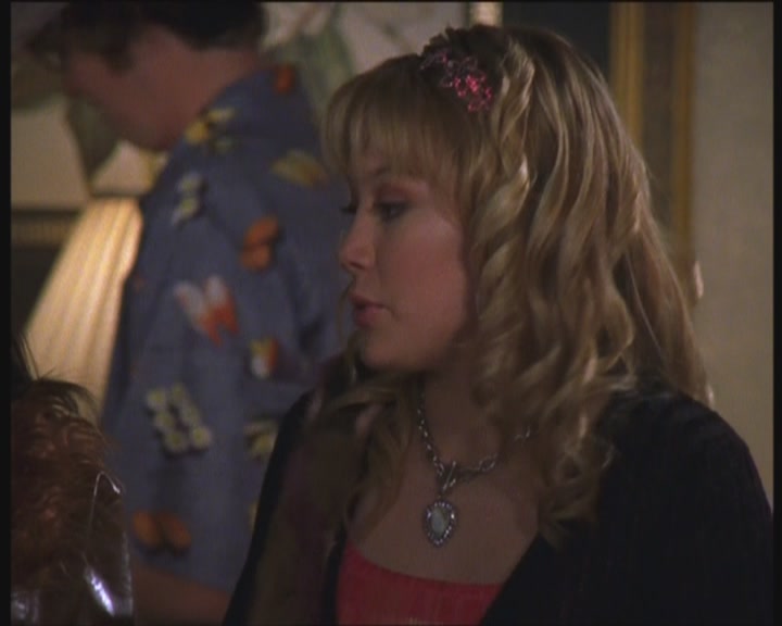 DailyDuff-dot-org_LizzieMcGuire-PartyOverHere0981.jpg