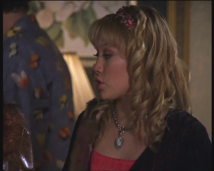 DailyDuff-dot-org_LizzieMcGuire-PartyOverHere0983.jpg