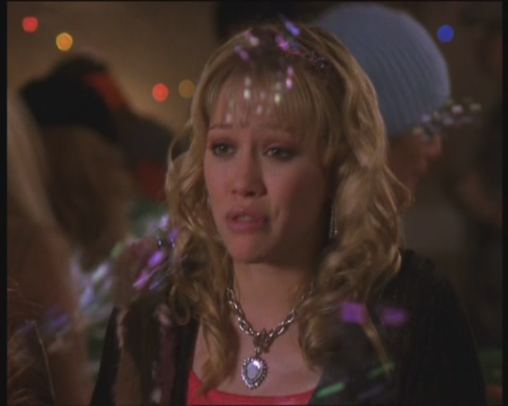 DailyDuff-dot-org_LizzieMcGuire-PartyOverHere1028.jpg