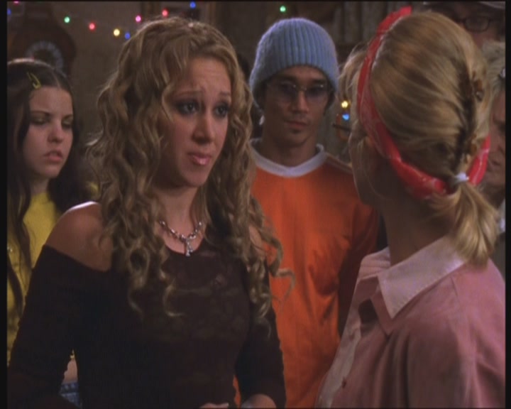 DailyDuff-dot-org_LizzieMcGuire-PartyOverHere1097.jpg DailyDuff-dot-org_LizzieMcGuire-PartyOverHere1097.jpg