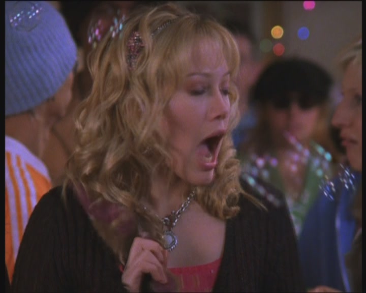 DailyDuff-dot-org_LizzieMcGuire-PartyOverHere1116.jpg DailyDuff-dot-org_LizzieMcGuire-PartyOverHere1116.jpg