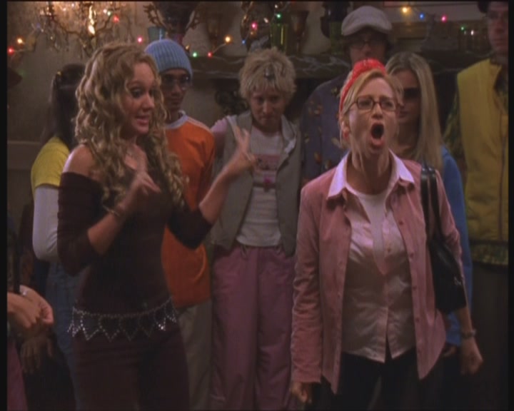 DailyDuff-dot-org_LizzieMcGuire-PartyOverHere1118.jpg DailyDuff-dot-org_LizzieMcGuire-PartyOverHere1118.jpg