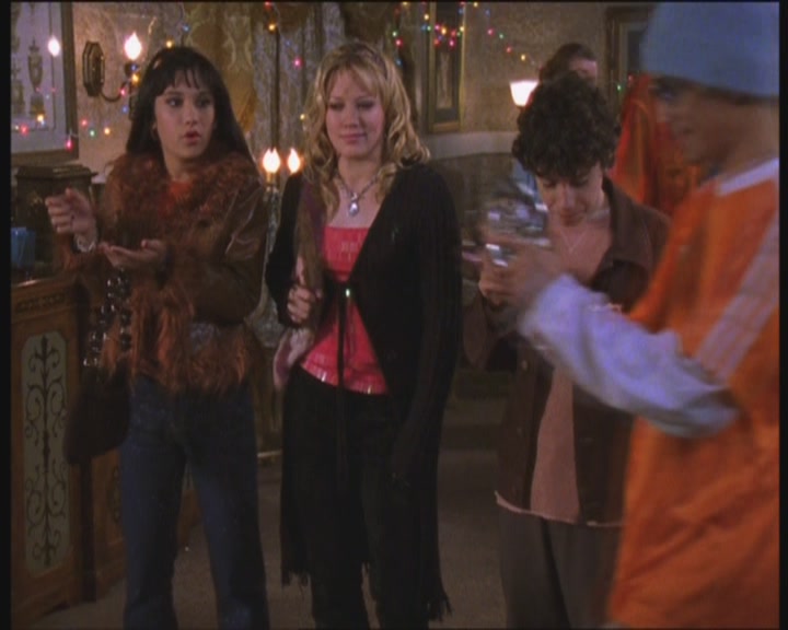 DailyDuff-dot-org_LizzieMcGuire-PartyOverHere1127.jpg DailyDuff-dot-org_LizzieMcGuire-PartyOverHere1127.jpg