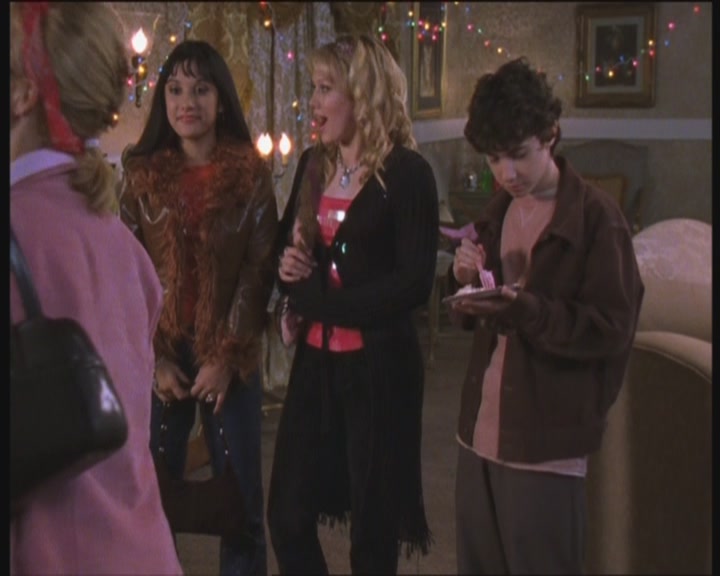 DailyDuff-dot-org_LizzieMcGuire-PartyOverHere1145.jpg