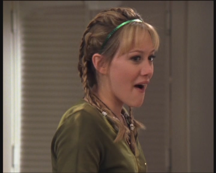 DailyDuff-dot-org_LizzieMcGuire-PartyOverHere1274.jpg