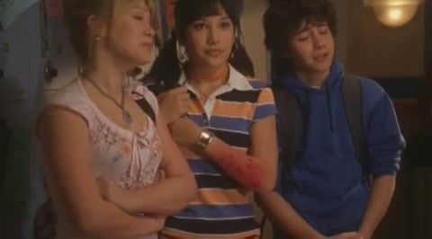DailyDuff-dot-org_LizzieMcGuire-2x19SheSaidHeSaidSheSaid0281.jpg