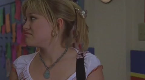 DailyDuff-dot-org_LizzieMcGuire-2x19SheSaidHeSaidSheSaid0507.jpg