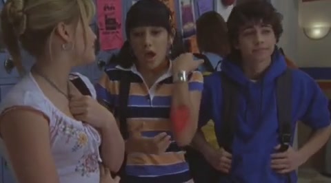 DailyDuff-dot-org_LizzieMcGuire-2x19SheSaidHeSaidSheSaid0515.jpg