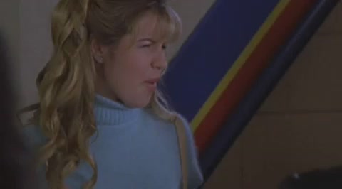DailyDuff-dot-org_LizzieMcGuire-2x19SheSaidHeSaidSheSaid0520.jpg