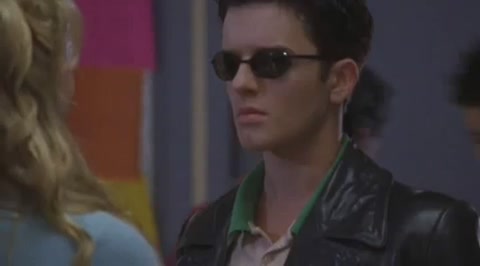 DailyDuff-dot-org_LizzieMcGuire-2x19SheSaidHeSaidSheSaid0525.jpg