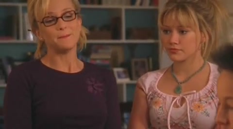 DailyDuff-dot-org_LizzieMcGuire-2x19SheSaidHeSaidSheSaid0701.jpg