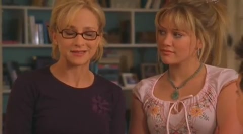 DailyDuff-dot-org_LizzieMcGuire-2x19SheSaidHeSaidSheSaid0705.jpg