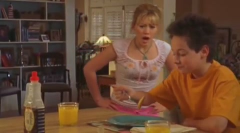 DailyDuff-dot-org_LizzieMcGuire-2x19SheSaidHeSaidSheSaid0714.jpg