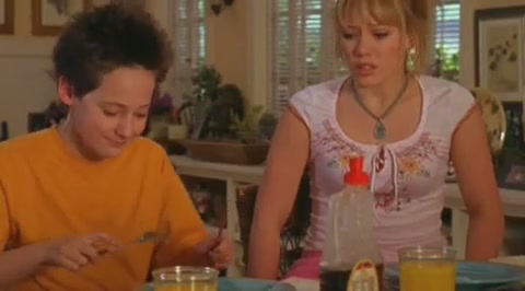 DailyDuff-dot-org_LizzieMcGuire-2x19SheSaidHeSaidSheSaid0723.jpg
