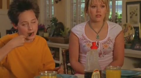 DailyDuff-dot-org_LizzieMcGuire-2x19SheSaidHeSaidSheSaid0729.jpg