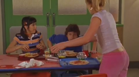 DailyDuff-dot-org_LizzieMcGuire-2x19SheSaidHeSaidSheSaid0808.jpg