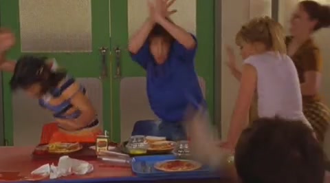 DailyDuff-dot-org_LizzieMcGuire-2x19SheSaidHeSaidSheSaid0810.jpg