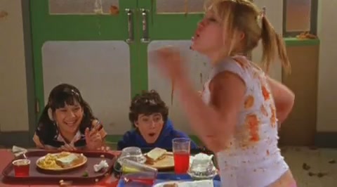 DailyDuff-dot-org_LizzieMcGuire-2x19SheSaidHeSaidSheSaid0831.jpg